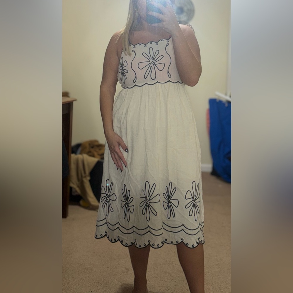 ILLA ILLA Cream and Black Embroidered Dress
